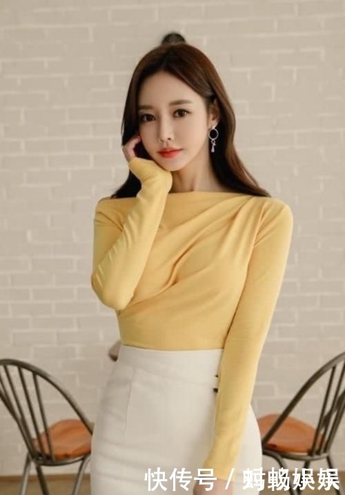 孙允珠一款清新连衣裙,尽显魅力与气质,网友漂亮动人