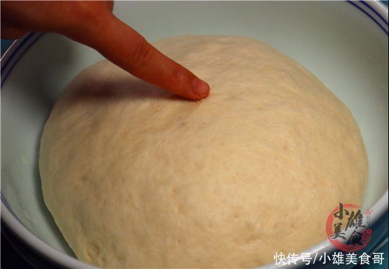 发面只加酵母和白糖就错了,多加这1样,10分钟发满盆,太实用了