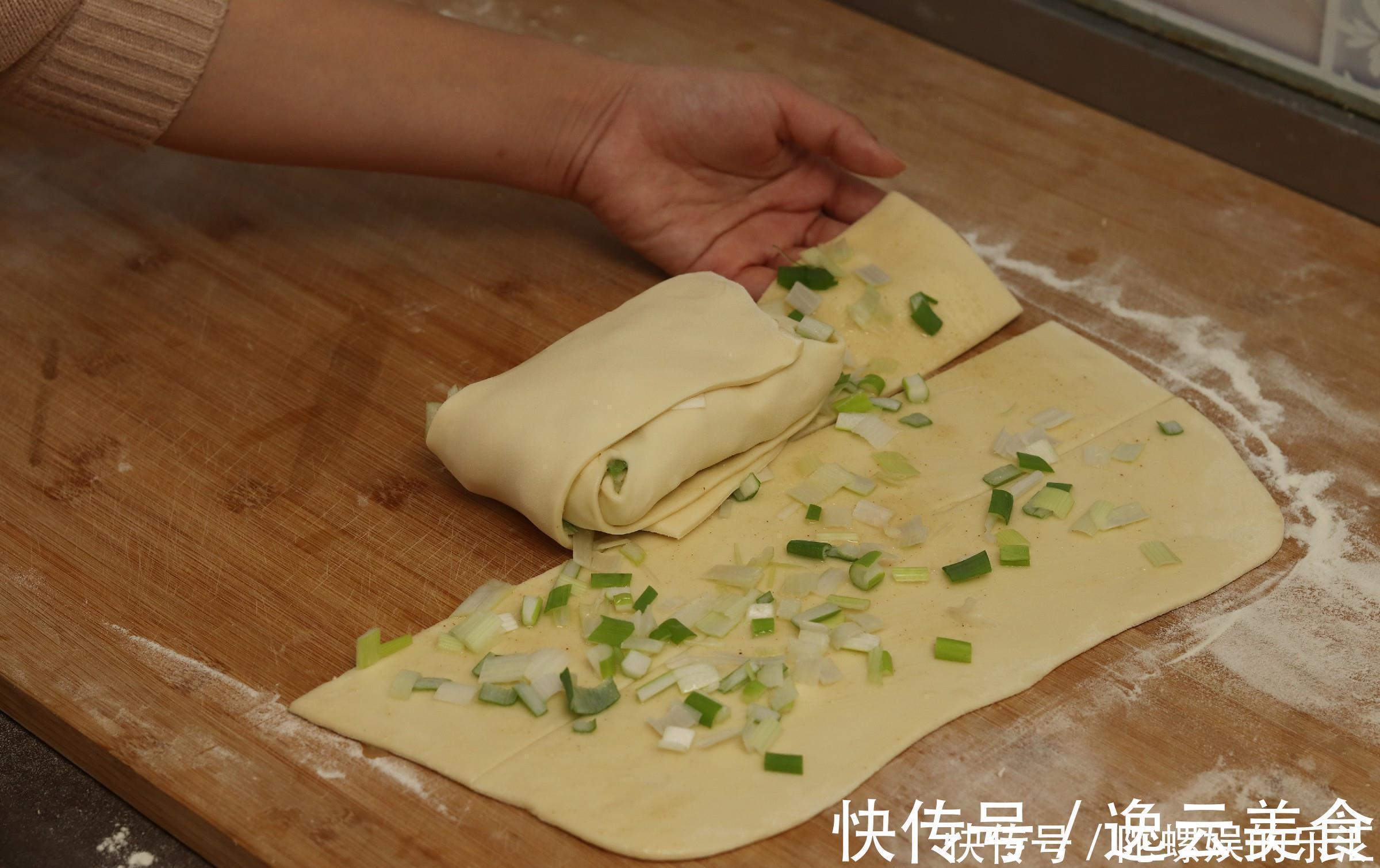 烙饼的正确做法，掌握好诀窍，外酥里软层次分明，我家一周做3次