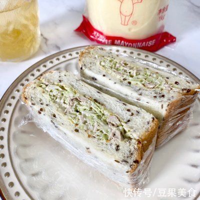 文治|咔嚓卡嚓的金枪鱼卷心菜三文治