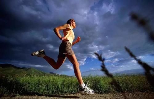 糖分|想把血糖控制在5.6以下,日常切记“2忌4宜”,或能稳定血糖