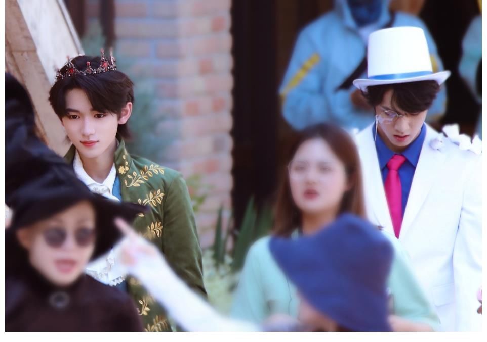 宋亚轩cos小王子，刘耀文cos怪盗基德，看两人路透照收视要爆棚