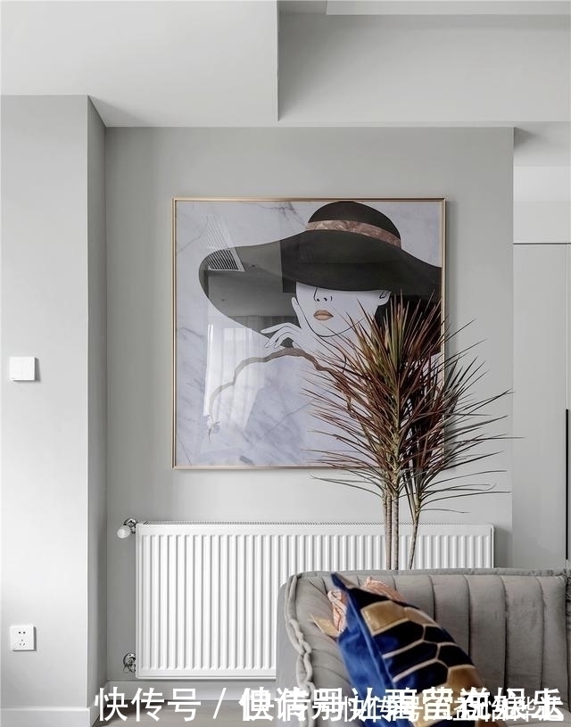 衣帽间|她家150㎡轻奢风，玄关就露着不俗的品味，客厅是她最钟爱的地方