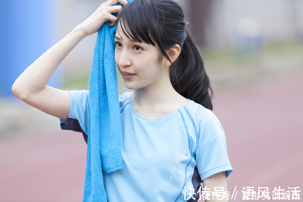 关元穴|有人再热也不出汗,有人不动一身汗?老中医:多汗补气,无汗养血