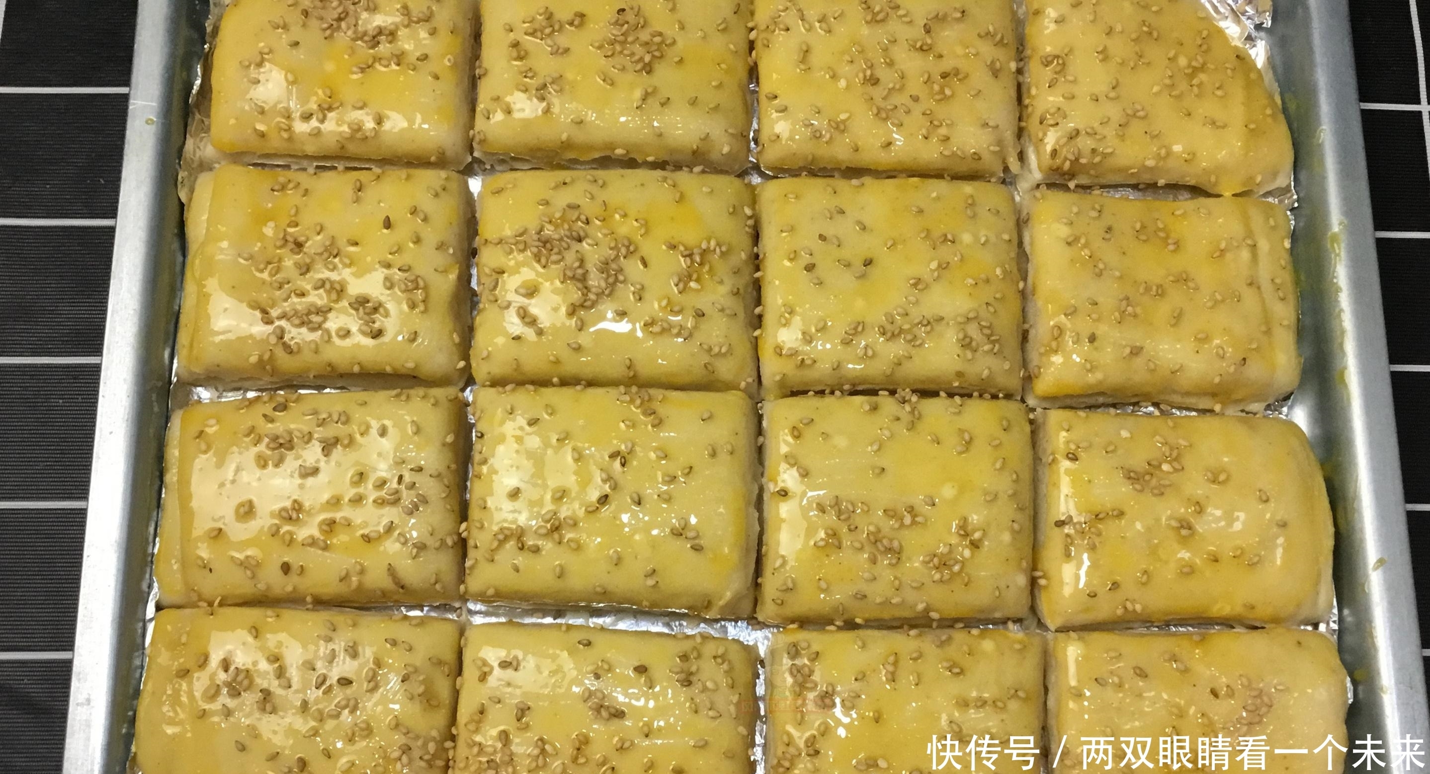 想吃千层烤饼一定收藏,教你简单做法,酥脆又起层,全家人都爱吃