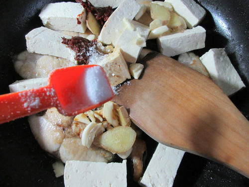 不贵|“它”比鲫鱼刺少,比黑鱼营养,比甲鱼肉多,价格不贵却很少有卖