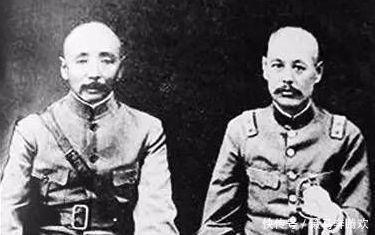 老头|日军见一老头坐在棺材旁,老头说一句话,日军离开!