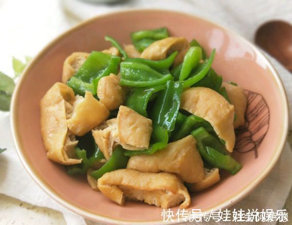 冬天|冬天最适合孩子吃的菜，隔三差五吃一回，补钙质，体重嗖嗖降下来