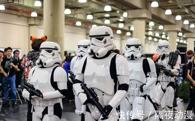 纽约漫展|“包场”纽约漫展的米哈游,让《原神》比肩《鬼灭之刃》