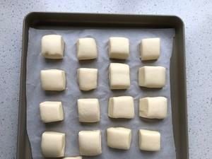 奶香浓郁小巧可爱，小朋友喜欢的牛奶小馒头