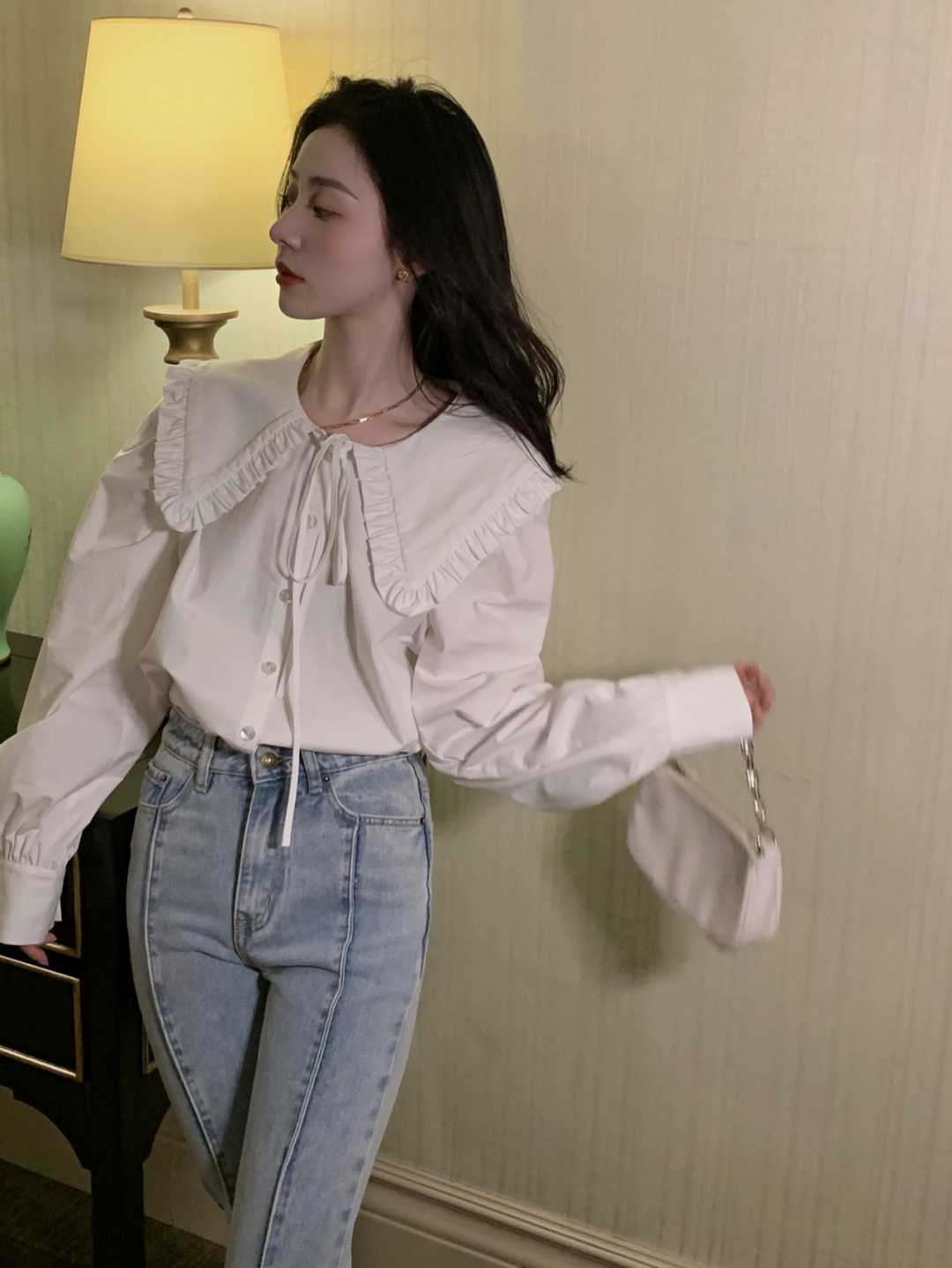 牛仔衬衫|别老穿烂大街的牛仔衬衫了,早春选择这“三款”,精致又洋气