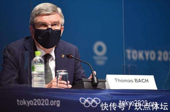 冬奥会|冬奥会到底多成功?张艺谋8个字点评,难怪日本提前包机回国