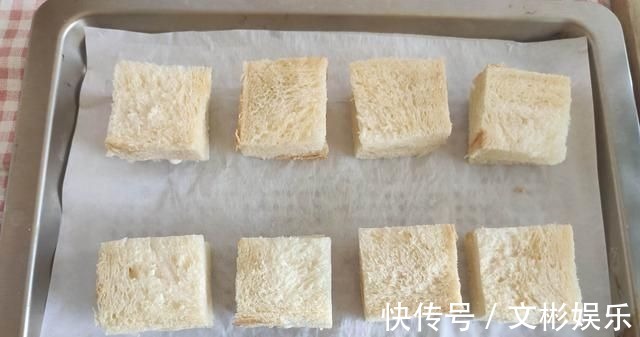 肉松小贝新做法,十分钟搞定,咬上一口,那叫一个香,完全没难度