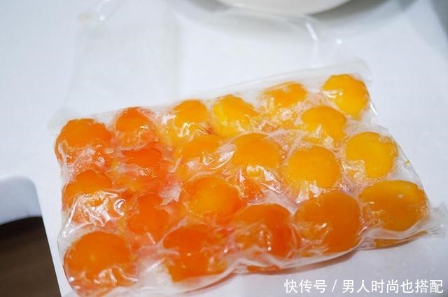  冷冻|自从学会做奶黄包，连吃一周还不够，家人都喜欢，一袋面粉见底了