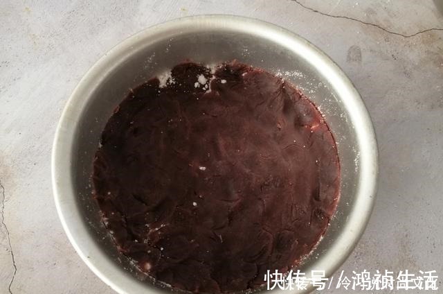 常吃|冬天手脚冰凉多吃它,每天3颗好处多,不煲汤也不煮粥,记得常吃