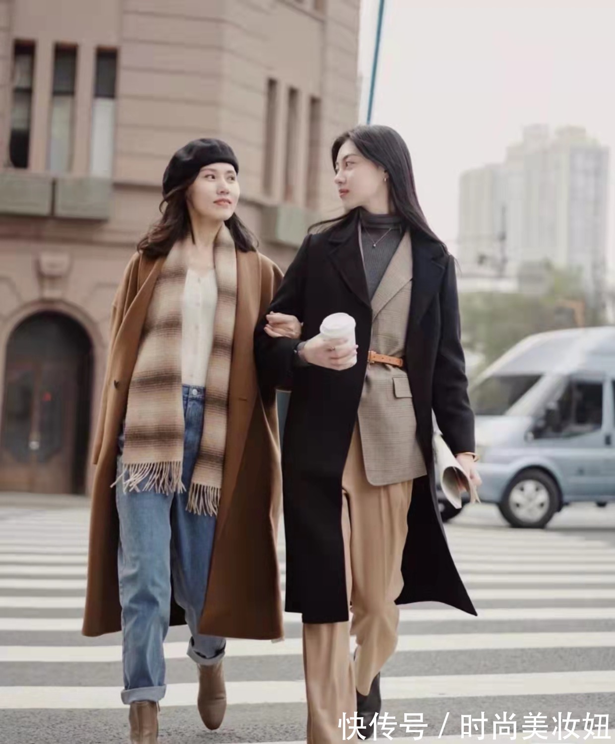 女性们 “母女”穿搭原来不止三木,这些素人妈妈比女儿还会穿,时髦洋气