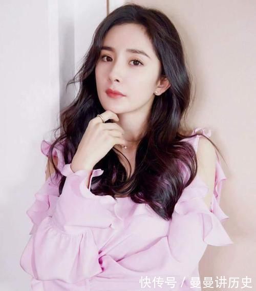 脸型|女人过了48岁,尽量避开这3种发型,尤其是第2种,显老又土气