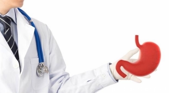 疼痛|有胃病的人不想癌变,医生睡前1个好习惯,胃病会好转