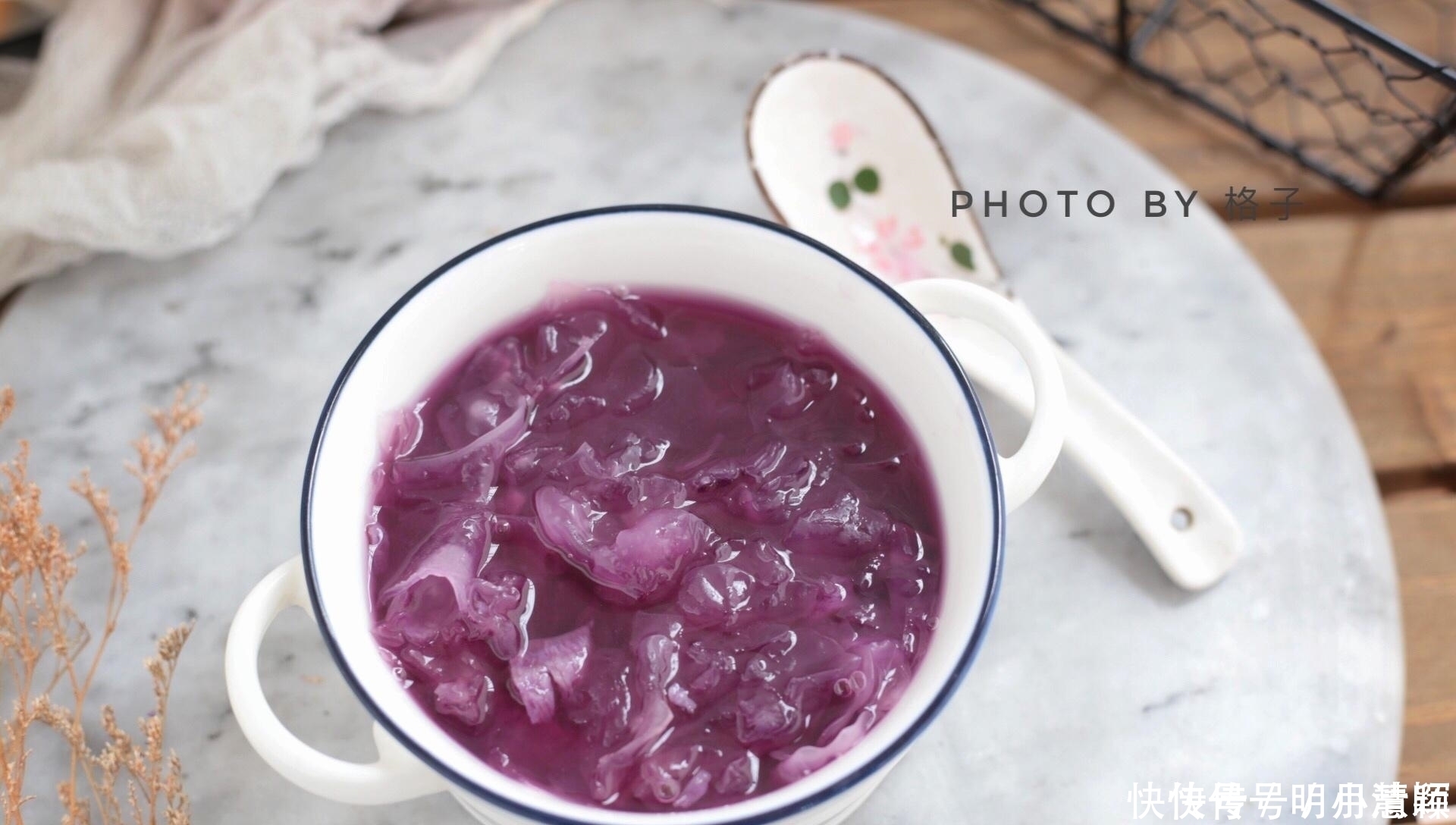 中薪|银耳和此物是绝配，每天一碗，脸蛋红润腰变细，爱美女人要多喝