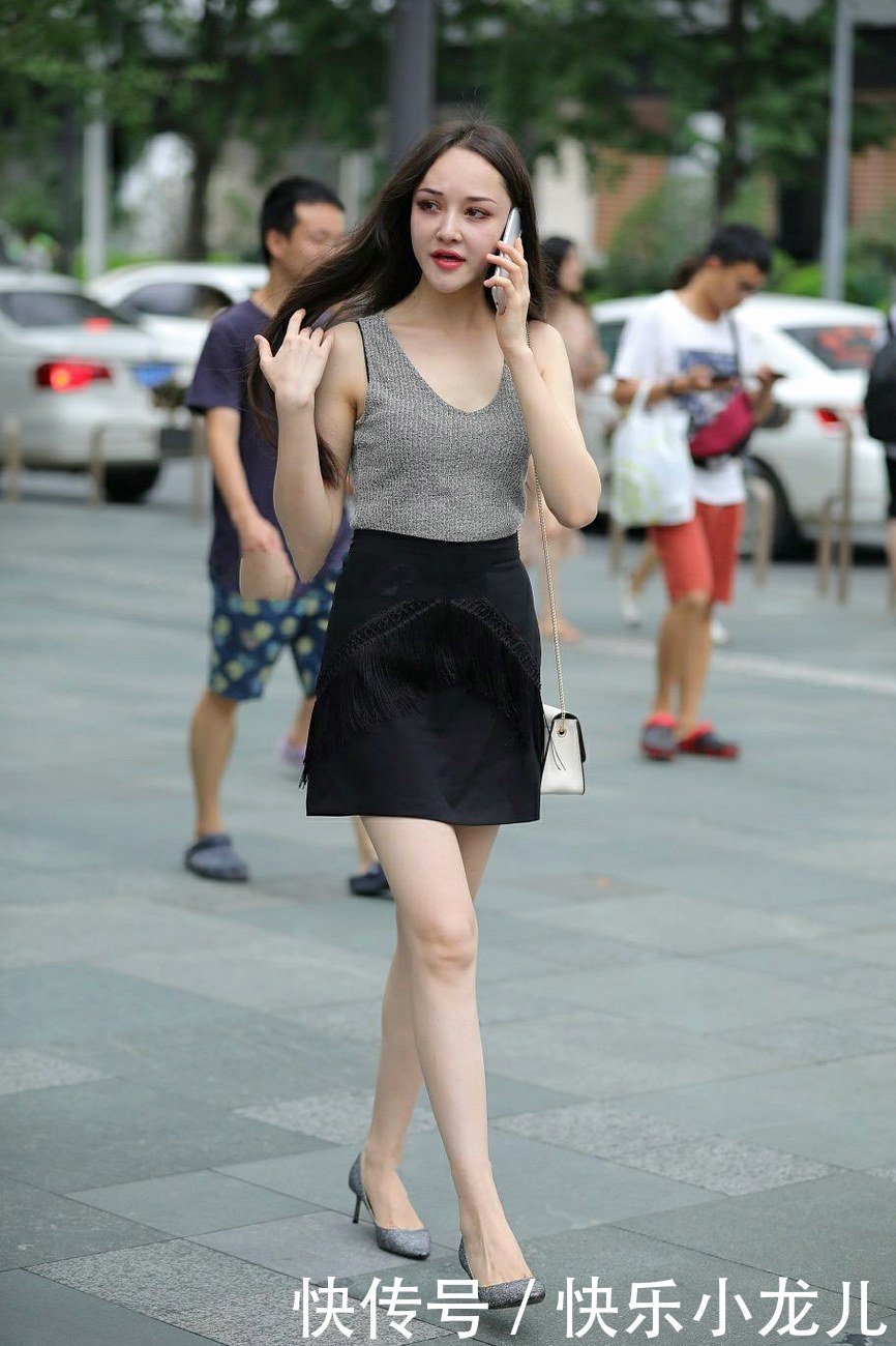 看起来|外表看起来很火热,真的不像40多岁的人