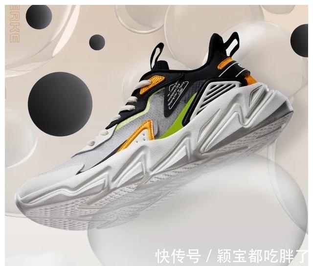 碳板|雷军连续晨跑打卡，成国产跑鞋最强代言人