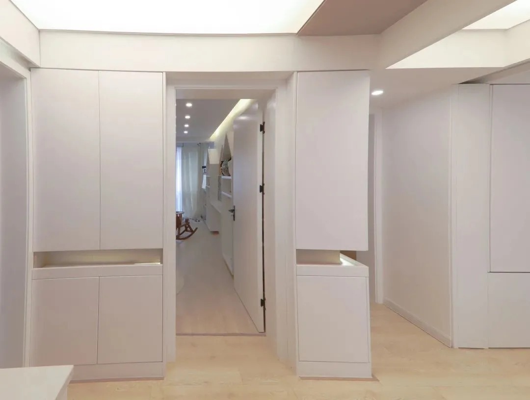 电动床|60㎡简约风小户型，客厅藏张床打开秒变3居室，太机智了！