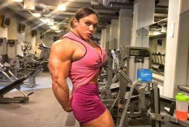 强壮|国外“最强壮”女人,臂围竟接近半米,至今没有男朋友