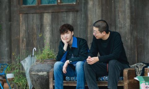 《向往5》导演担心请不到的嘉宾,却被张艺兴几句微信给轻松搞定