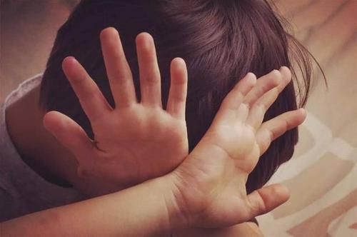 女孩|“爸爸，我真的起不来了，拉我一下吧”，这是6岁女孩最后留下的话