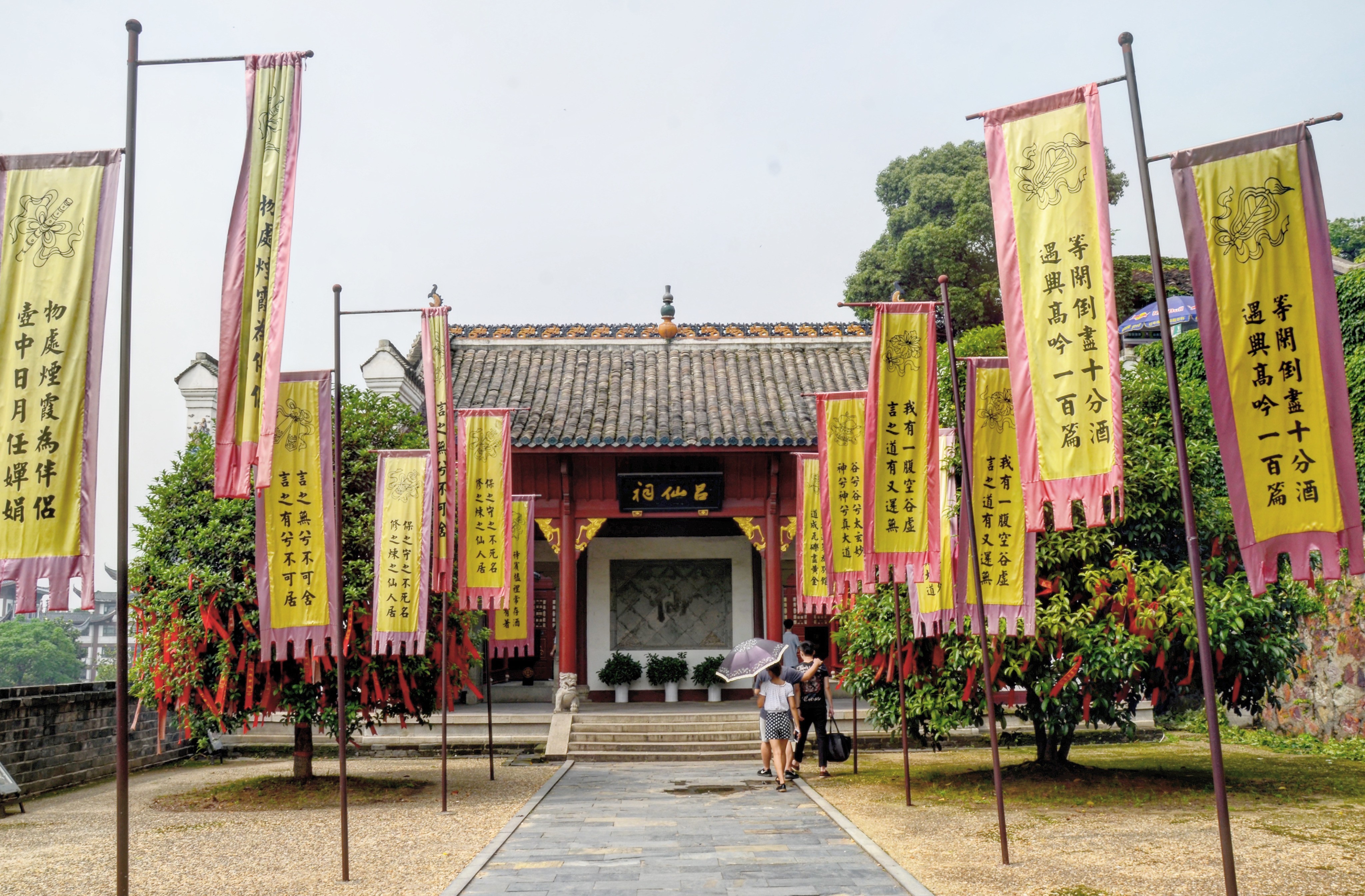 木质|三大名楼中唯一木质结构建筑,为鲁肃对抗关羽所建,小乔就葬于此