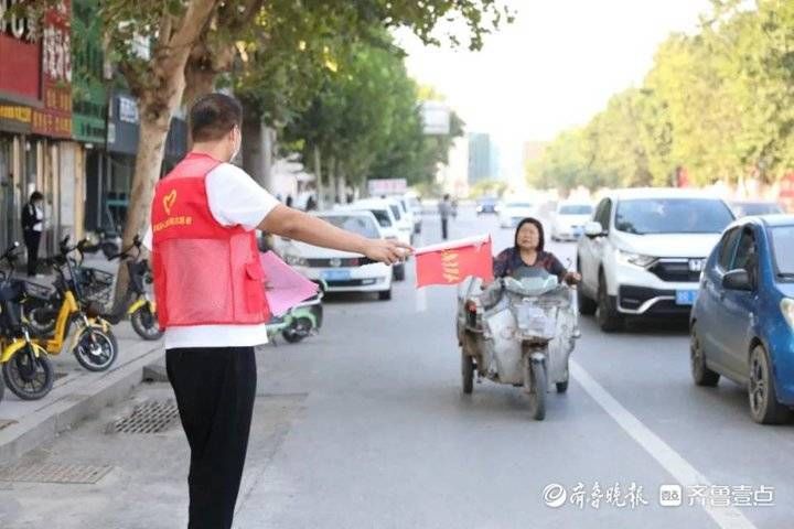 劝导|郓城县人民医院开展“三小车辆”禁行劝导志愿服务活动