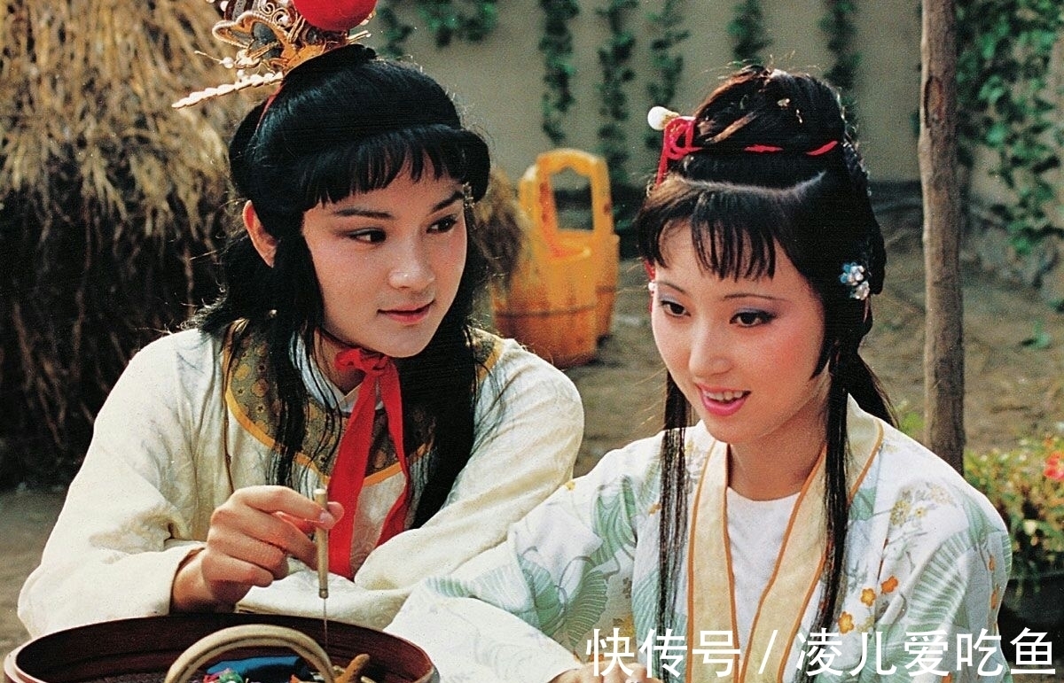 荷包!林黛玉死后,宝玉用一个荷包陪葬,薛宝钗见后花容失色