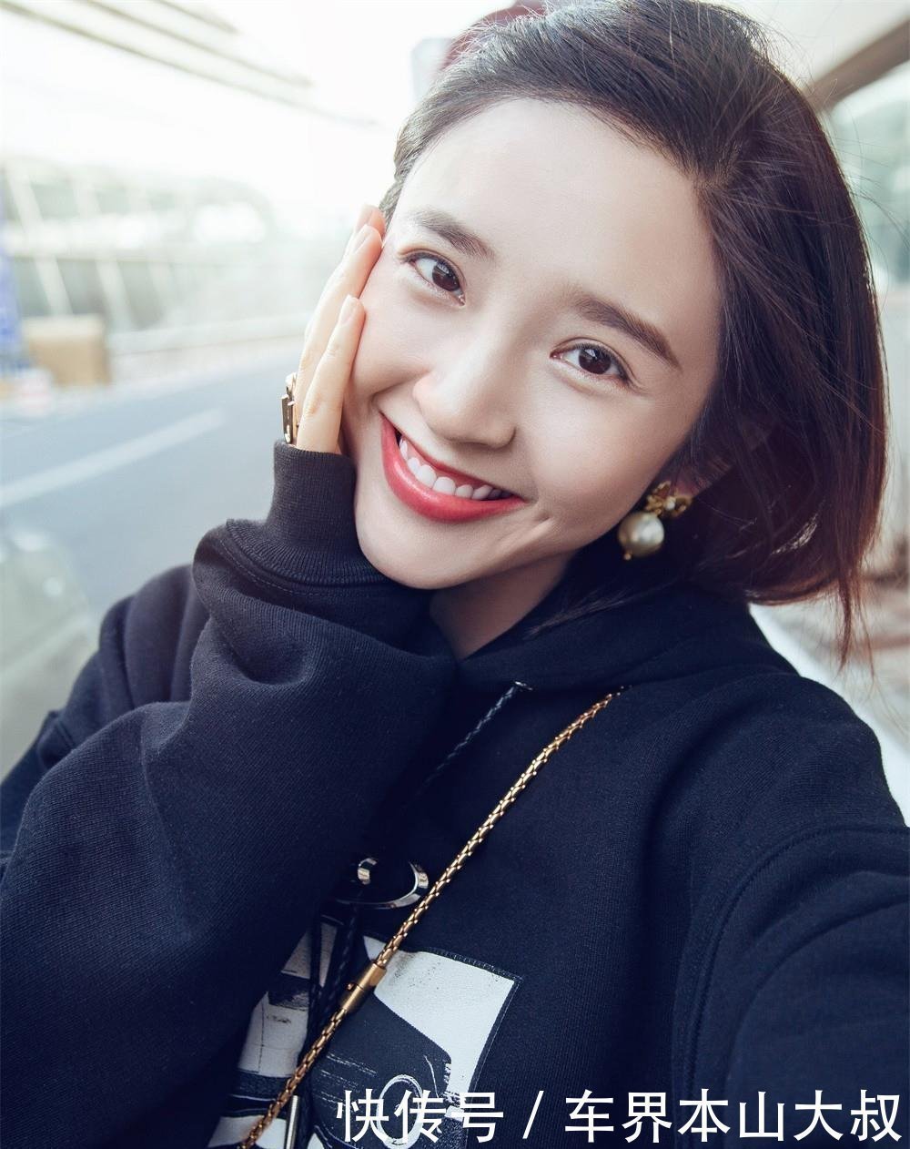 杨幂|“低马尾”失宠了！2020年这4种“发型”最流行，八成女生都适合