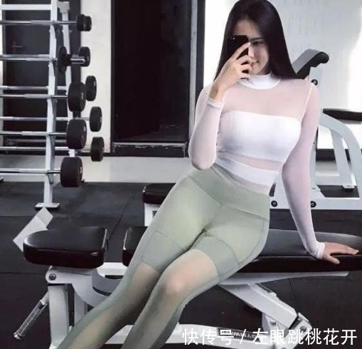 小蛮腰|魅力四射的打底裤美女，展现女性纤细的小蛮腰，是那么的优雅时尚