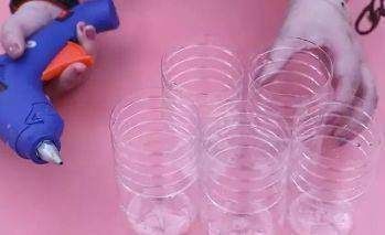 塑料瓶|把5个塑料瓶粘在一起,放进厨房超实用,10个人9个人都需要