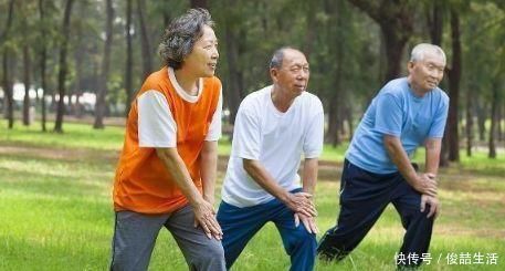 几种运动行为会加快你衰老,要及时避免,不然会功亏一篑