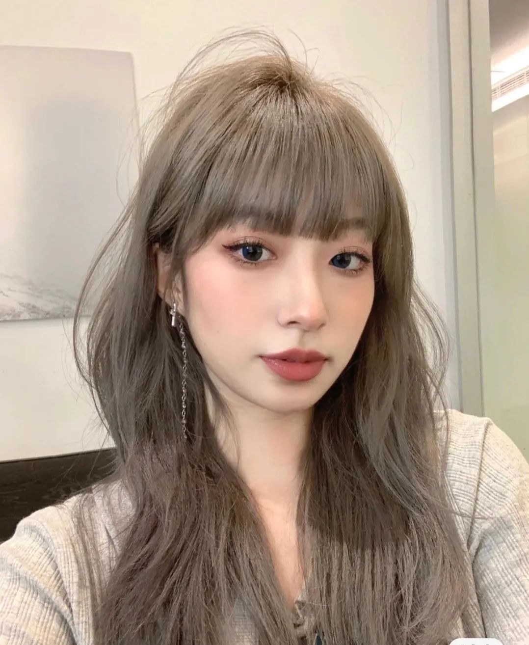 发型师|是时候染发了!今夏流行这6款发色,太显白了