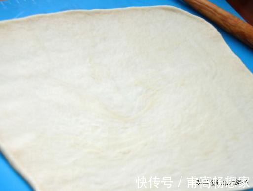 面包|早餐必吃的面包，做多一点直接放冰箱冷冻，不用再早起煮早餐