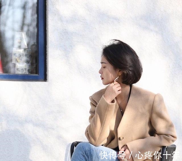 西装套装 初春穿西装,配什么裤子才好看!