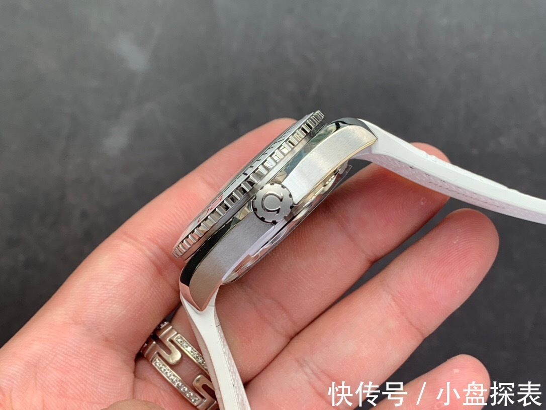女表|vs厂海马系列600米女表做工怎么样