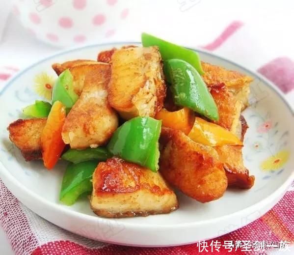 香味|家常菜怎么烧更好吃呢？厨师长教你小技巧，做出来香味扑鼻又下饭