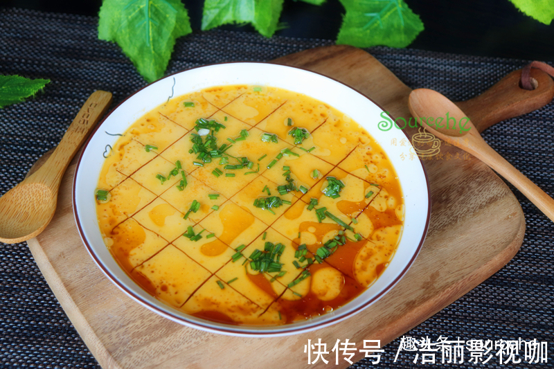 蜂窝|蒸鸡蛋时多加一步,鸡蛋羹平滑如镜,鲜香无蜂窝,出奇美味