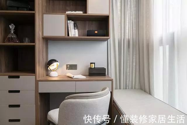 床头灯|90㎡现代轻奢风,一进门就美到了,主卧床头灯的设计好浪漫