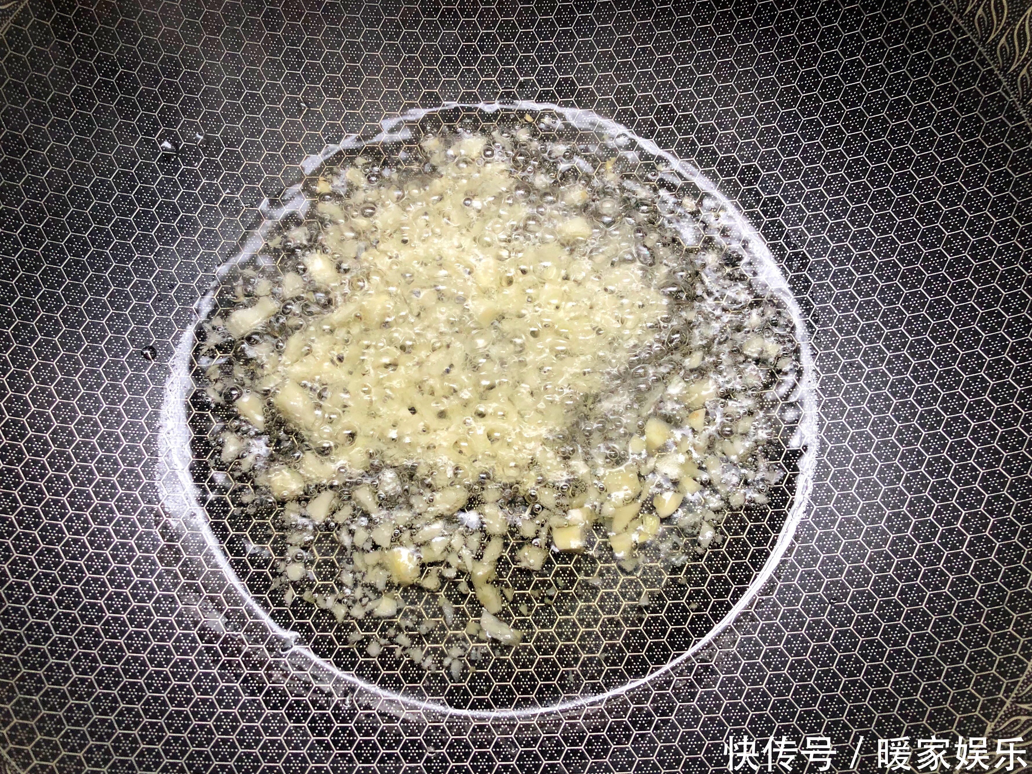 它和黑木耳天生是一对,简单炒一炒,清肠去脂又美味,别错过