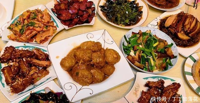 过年儿女都回家么,年夜饭去哪吃,想吃这四道菜的要注意了