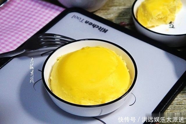 不用|孩子不爱吃早餐,试试这款蛋糕,不用烤箱不打发,香甜细腻好消化