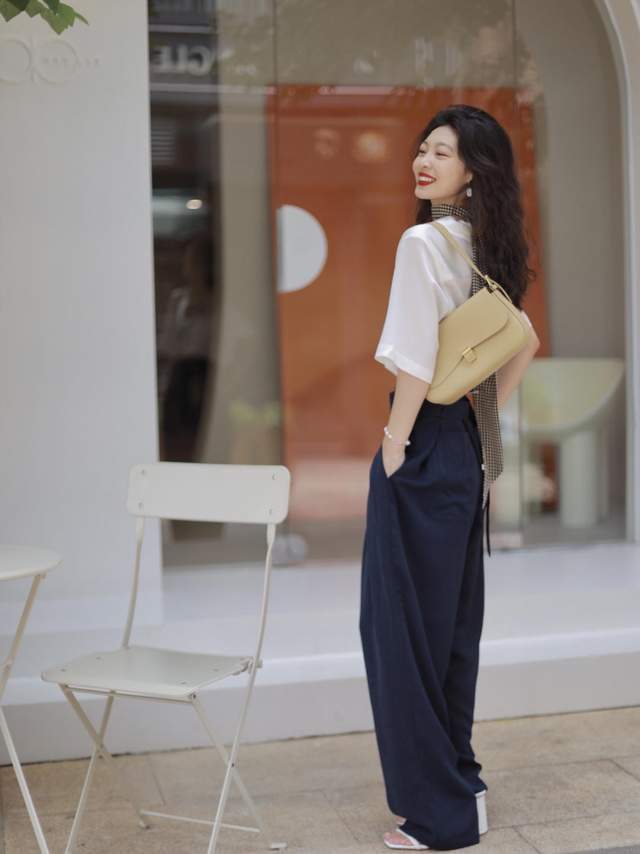 氛围感|复古港风穿搭怎么配?这些小技巧赶紧收藏起来,让你变得更加洋气