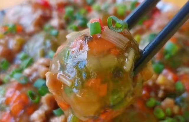 分享一款Q弹筋道的肉末素菜丸子，鲜香好吃又营养，美味的家常菜