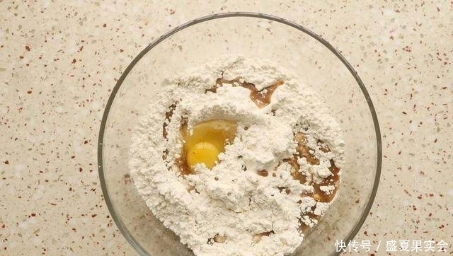 手机|看手机就可以啃得很享受的一款面包,约吗?