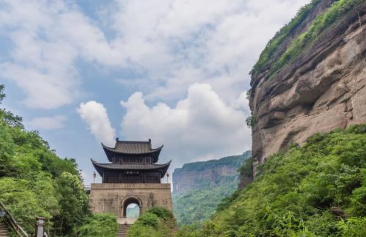 哀叹|古蜀道探秘:让李白发出哀叹的古蜀道,到底有多难呢?